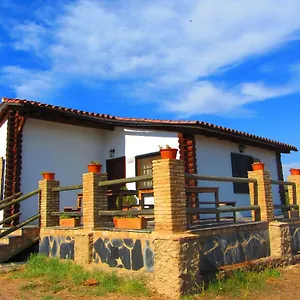 Complejo Rural Puerto Peñas *** Aroche