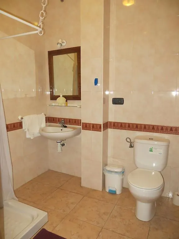 Hostal Restaurante Reina El Tejar Spain